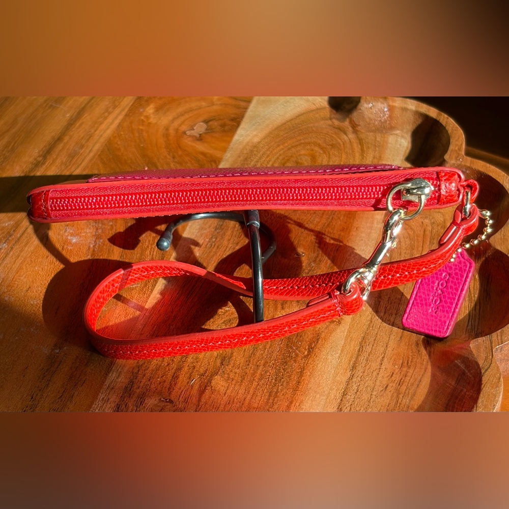 Coach Cardinal Pink Ruby Crossgrain Leather Small Wristlet F5314 - Picture 4 of 14